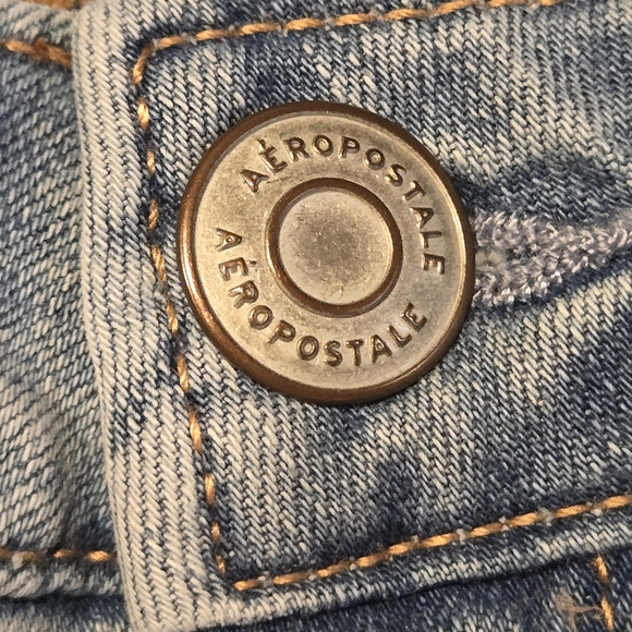 Aeropostale midi distressed jean shorts light blue misses size 4 GUC - Picture 4 of 7